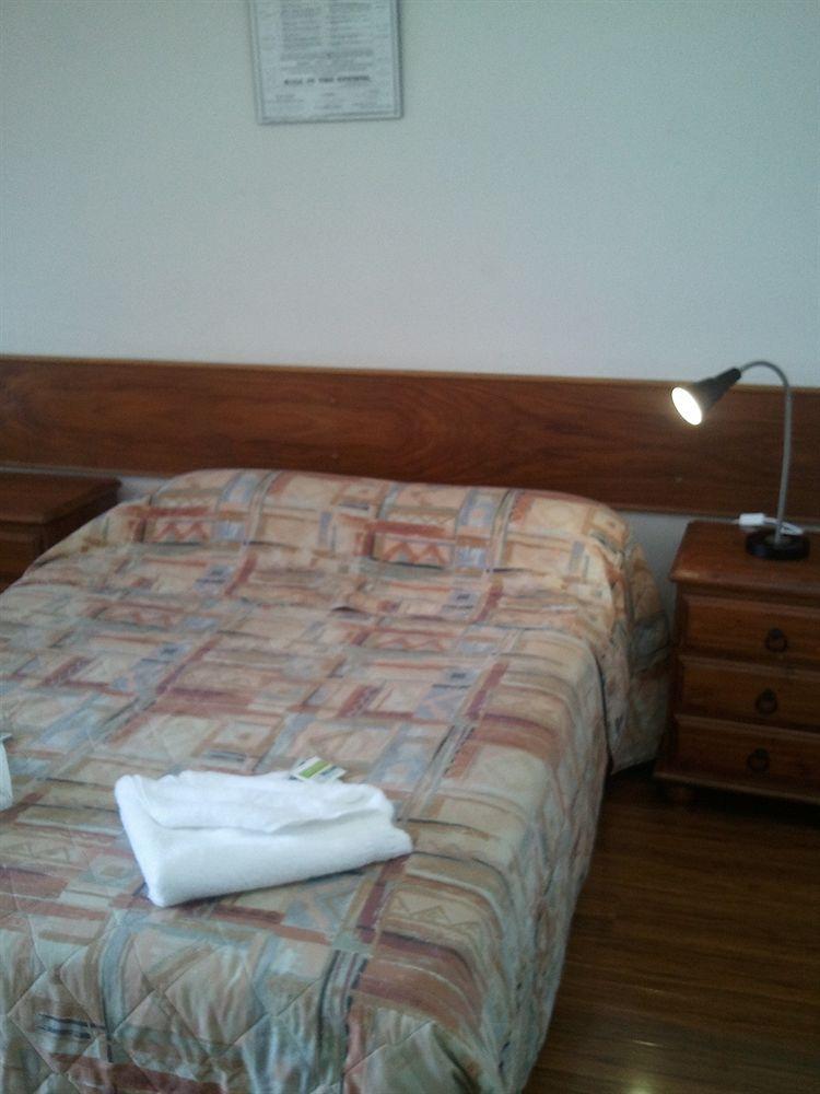 Beaconsfield Lodge Motel エクステリア 写真