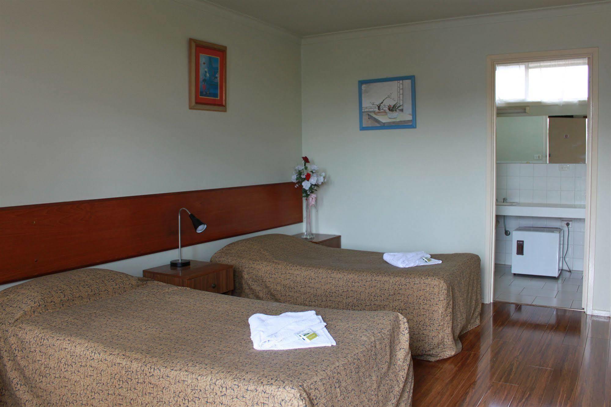 Beaconsfield Lodge Motel エクステリア 写真