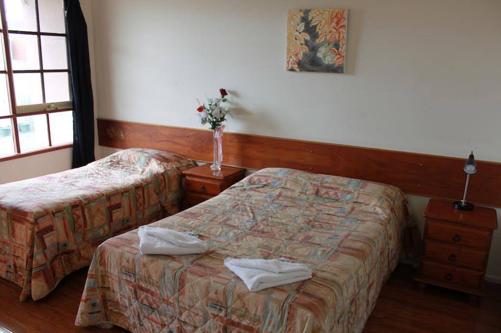 Beaconsfield Lodge Motel エクステリア 写真